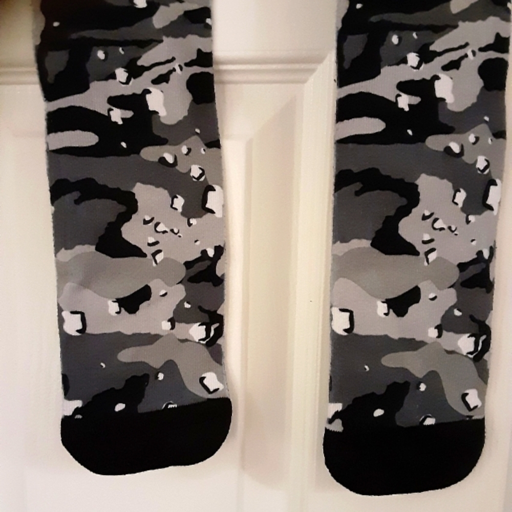 Unisex Water Proof Camo Socks slightly below the calf length. Wonderful Material